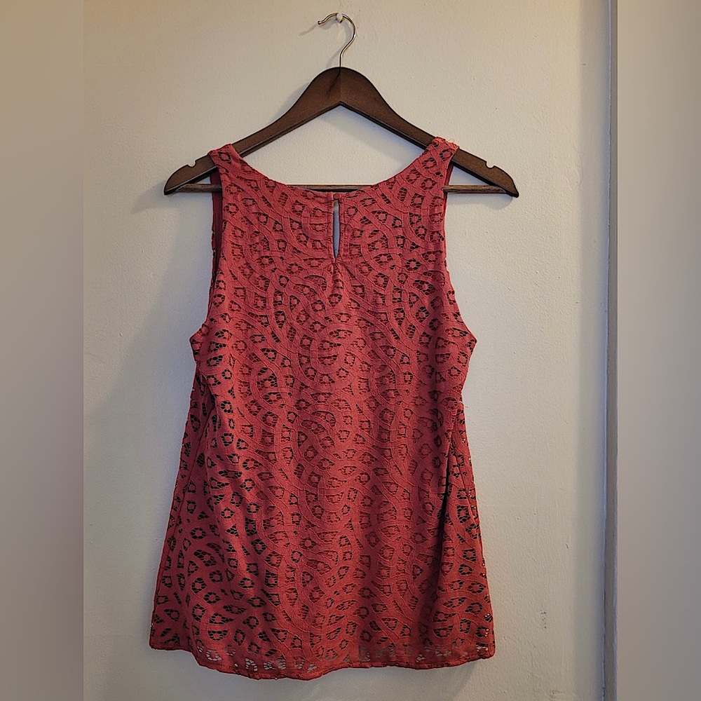 Loft lace tank top